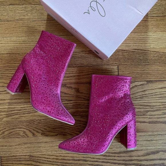 Jess Lea Dripping in Rhinestones Boots Hot Pink Swift Barbie NEW Valentines - Picture 4 of 4